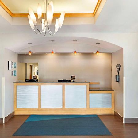 Best Western Hartford Hotel And Suites Exterior photo