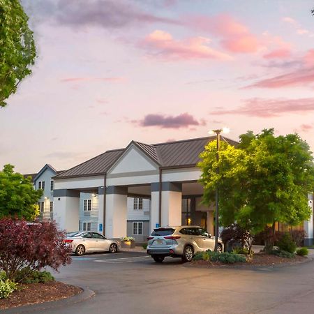 Best Western Hartford Hotel And Suites Exterior photo