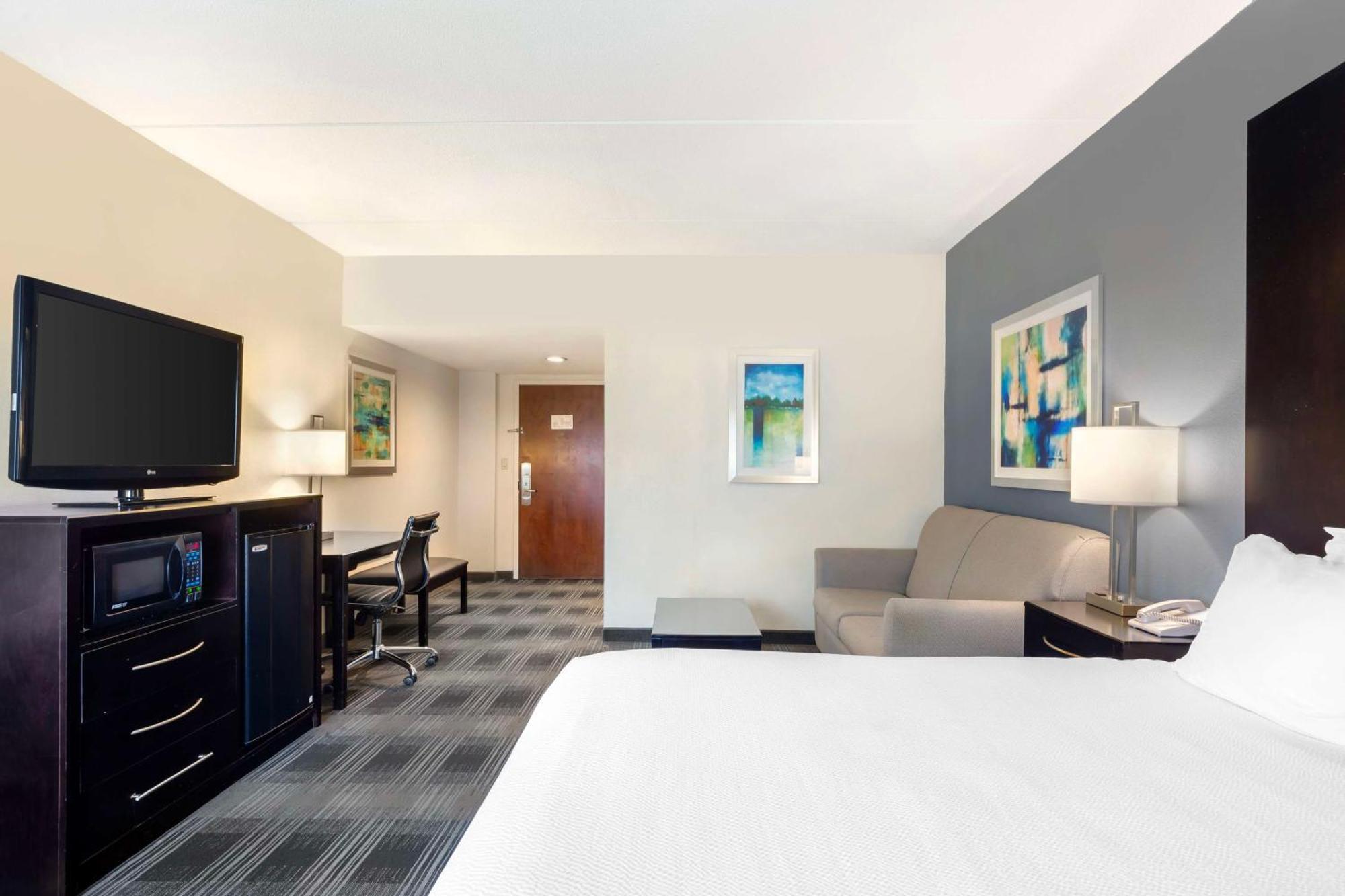 Best Western Hartford Hotel And Suites Exterior photo