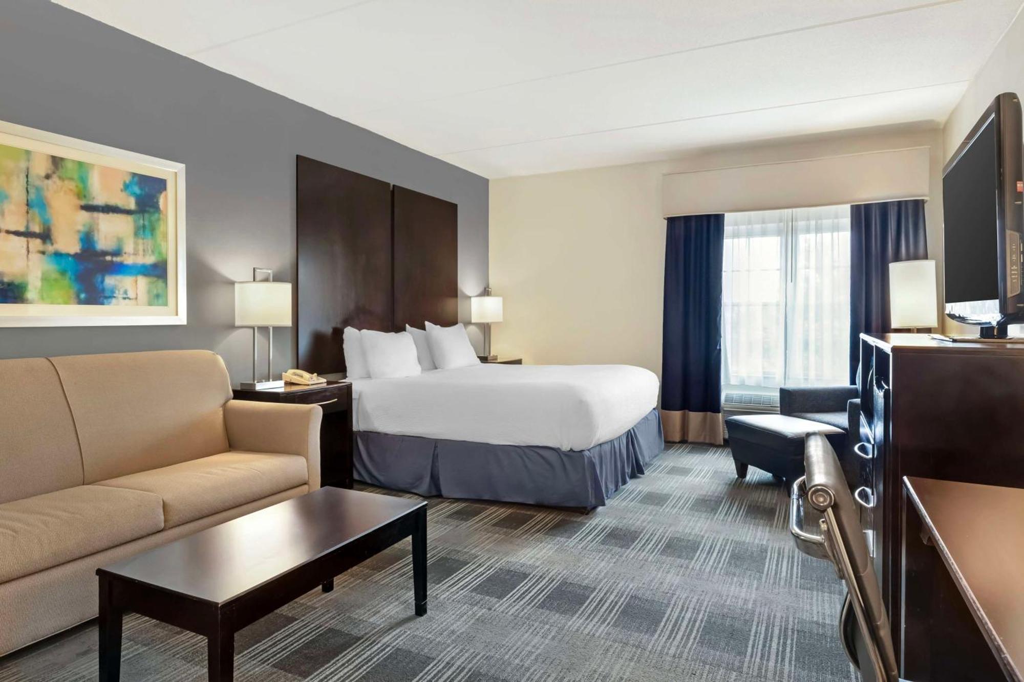 Best Western Hartford Hotel And Suites Exterior photo